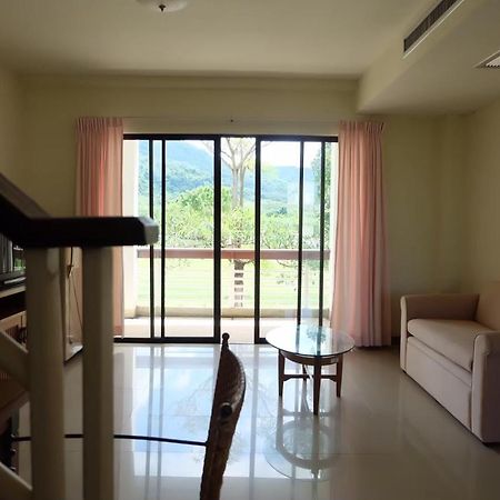 Samerdrow Khao Yai Mu Si Buitenkant foto