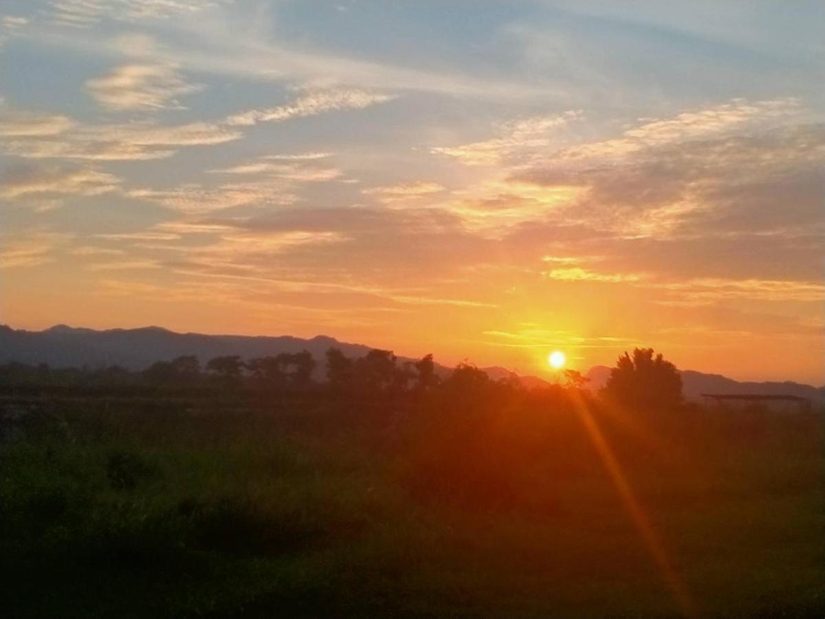 Samerdrow Khao Yai Mu Si Buitenkant foto
