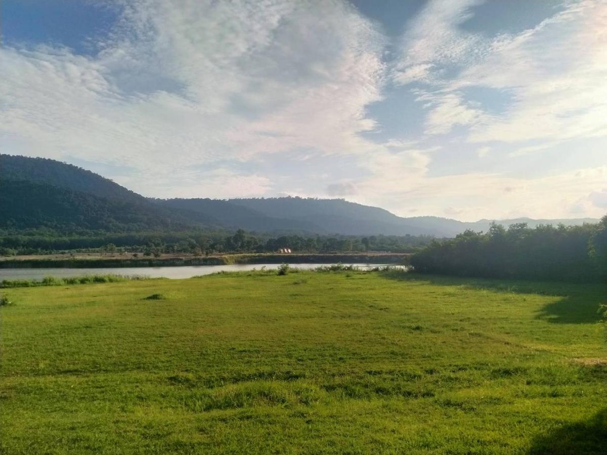 Samerdrow Khao Yai Mu Si Buitenkant foto