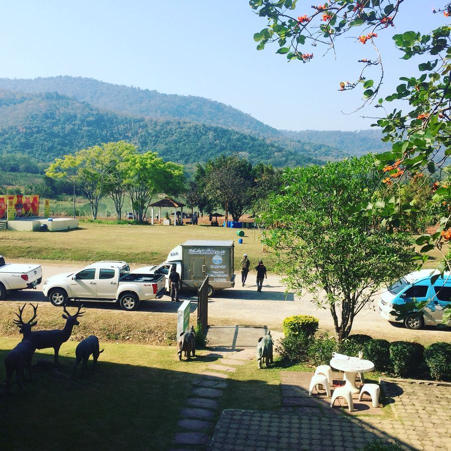 Samerdrow Khao Yai Mu Si Buitenkant foto