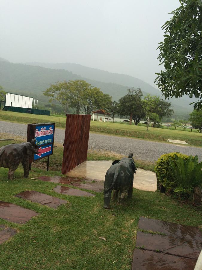 Samerdrow Khao Yai Mu Si Buitenkant foto