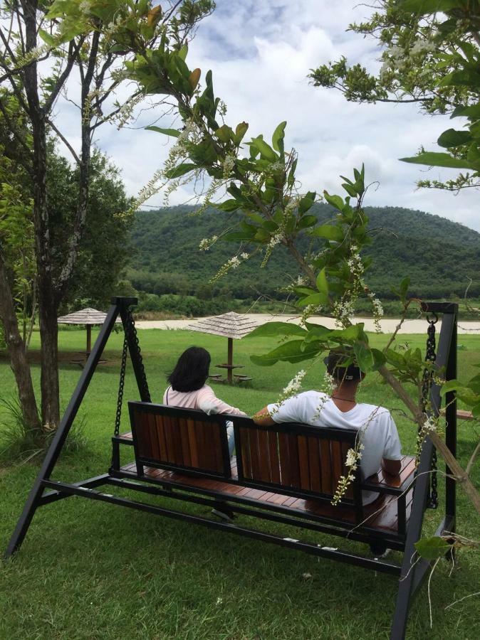 Samerdrow Khao Yai Mu Si Buitenkant foto