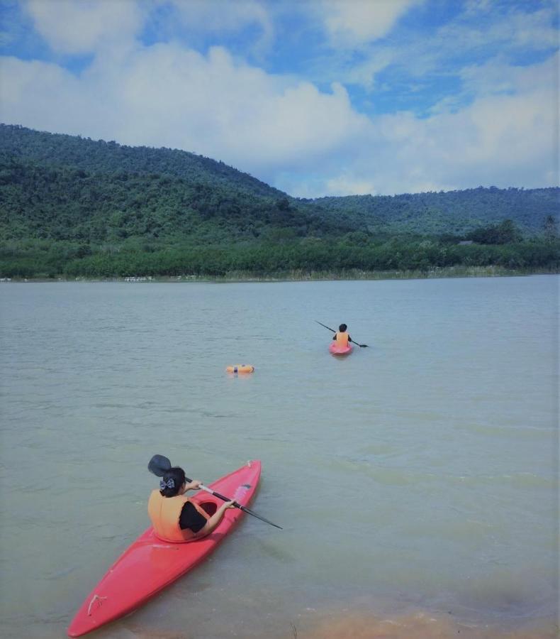 Samerdrow Khao Yai Mu Si Buitenkant foto